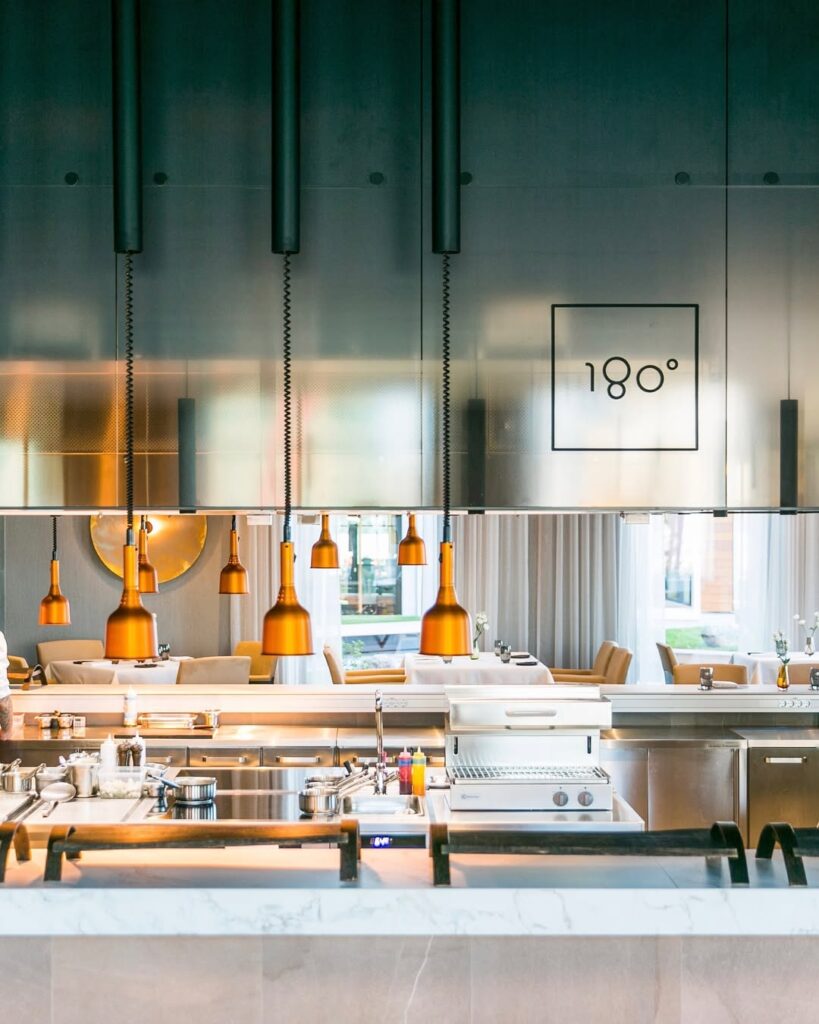 Restaurant 180° by Matthias Diether