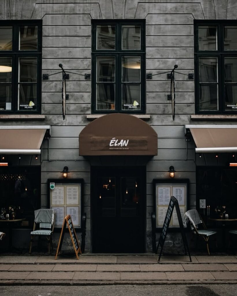 Élan Restaurant