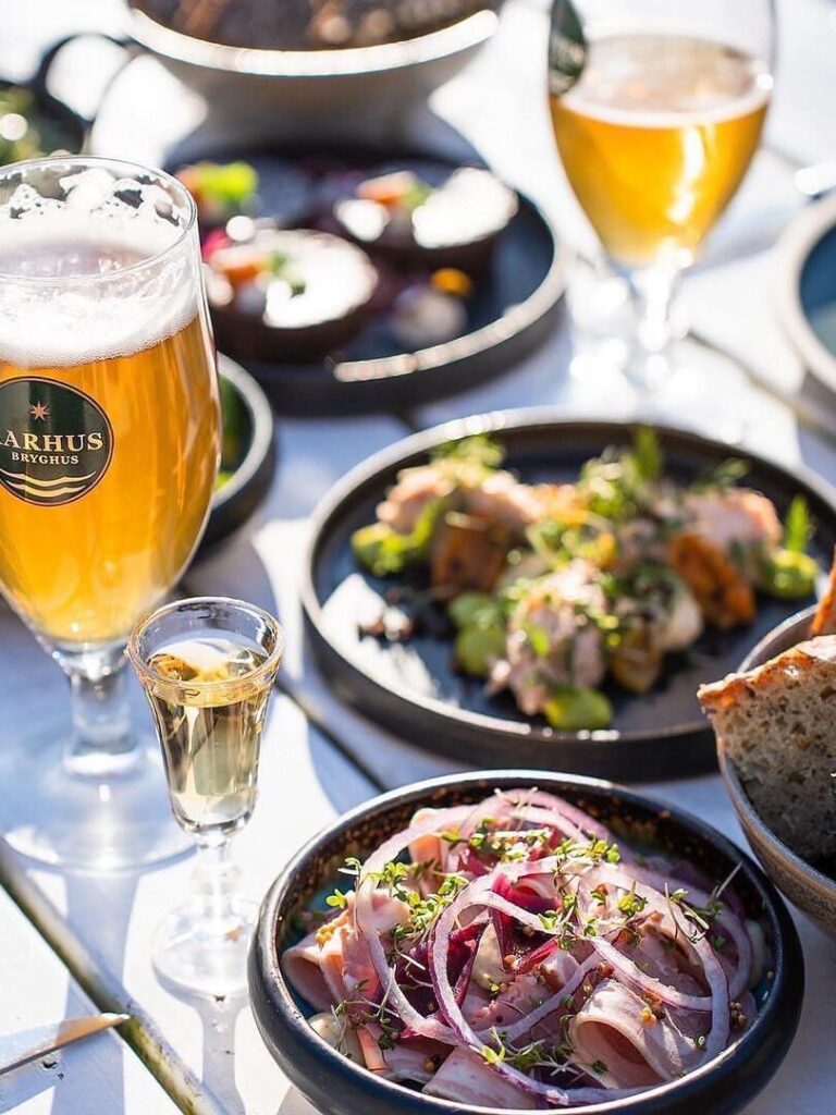 Skovmøllen, Påskefrokost i Aarhus