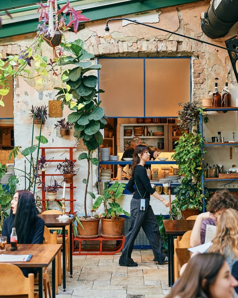 Pingrumba, Budapest på budget